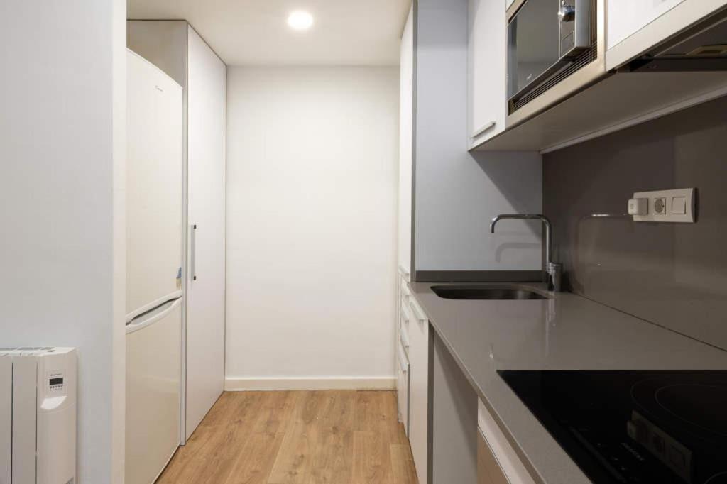 لوسبيتاليت دي يوبريغات Apartment Live Camp Nou المظهر الخارجي الصورة